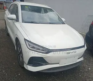 New BYD E2 43 kWh 94 hp FWD 2025 White