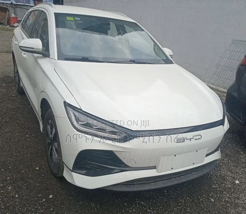 New BYD E2 43 kWh 94 hp FWD 2025 White