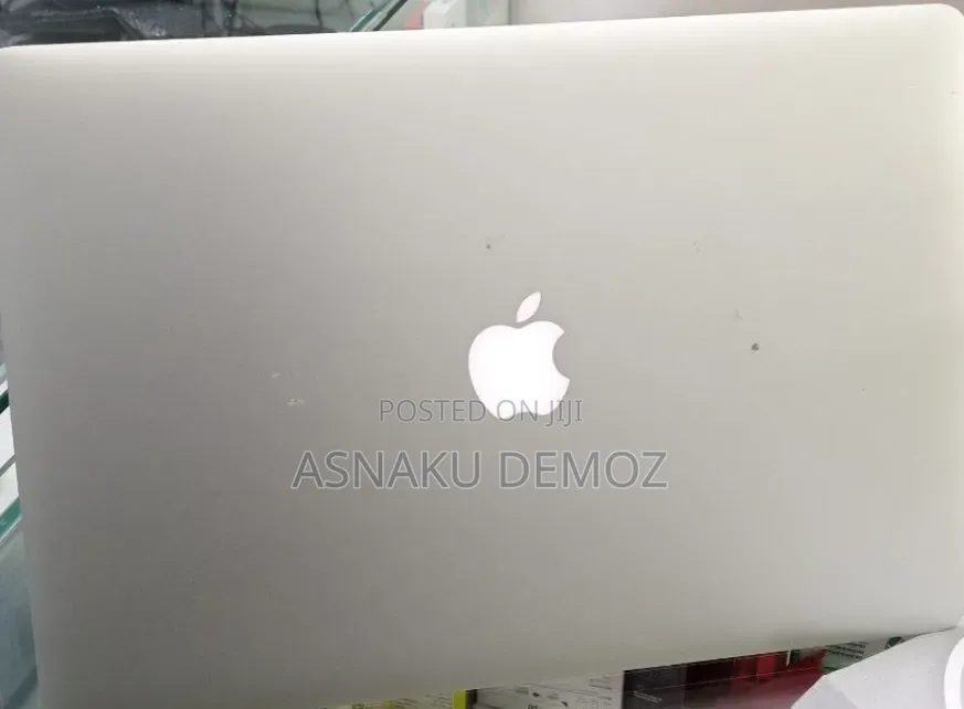 New Laptop Apple MacBook Pro 2015 16GB Intel Core i7 SSD 512GB