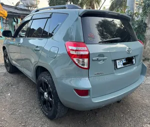 Toyota RAV4 2012