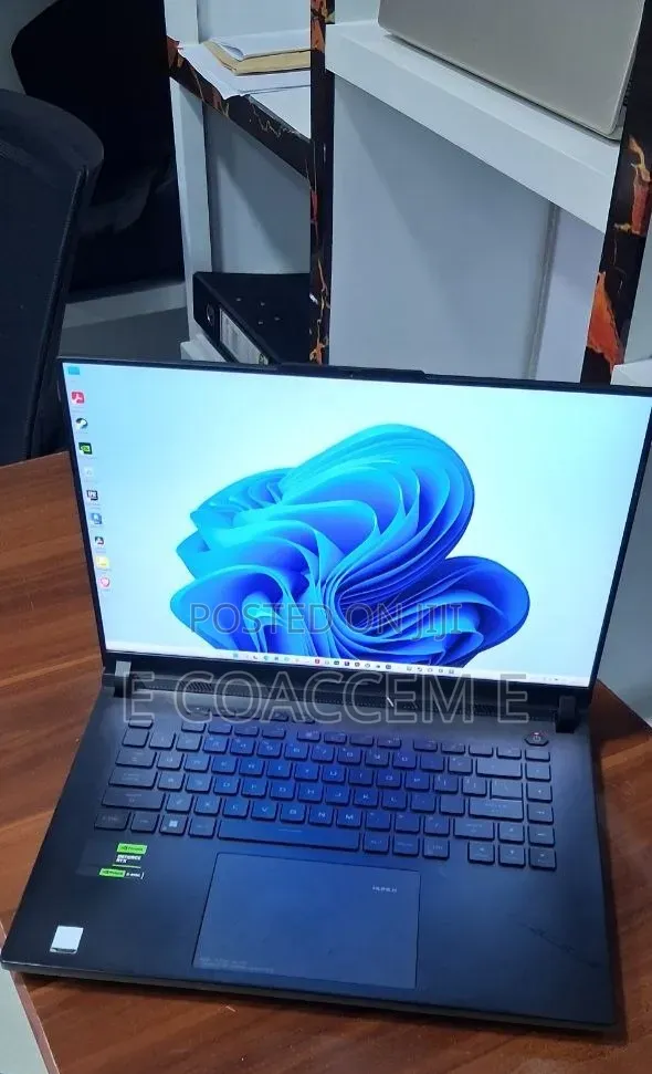 New Laptop Asus 32GB Intel Core i9 SSD 1T