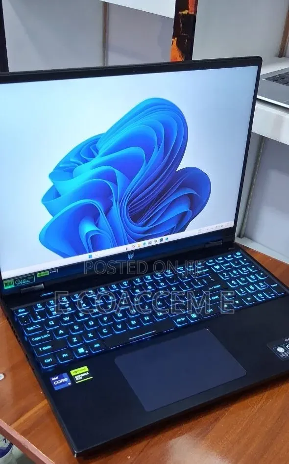 New Laptop Acer Predator Helios 16 16GB Intel Core i9 SSD 1T