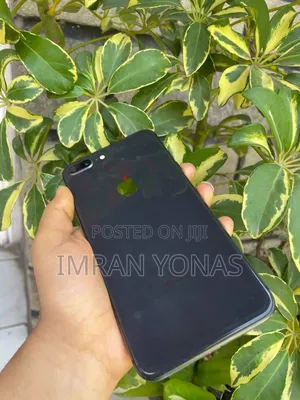 Apple iPhone 8 Plus 64 GB Black