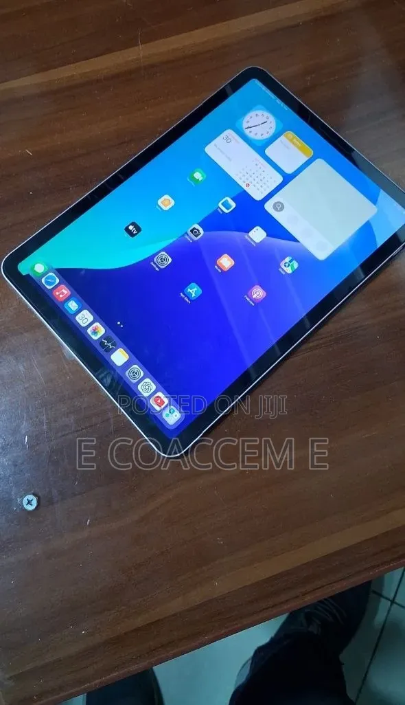 New Apple iPad 5 (2022) 64 GB