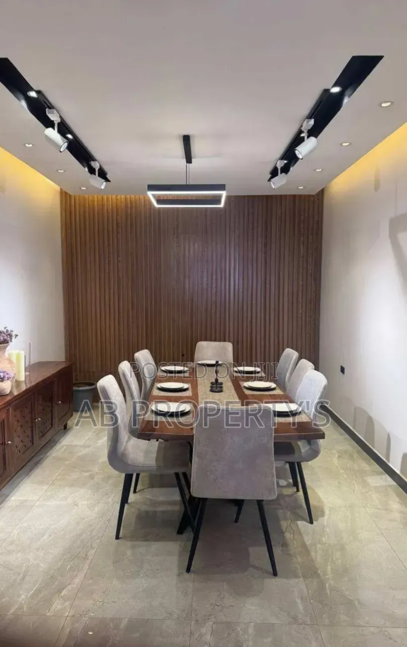 Furnished 5bdrm Penthouse in መገናኛ Top View, Yeka for sale