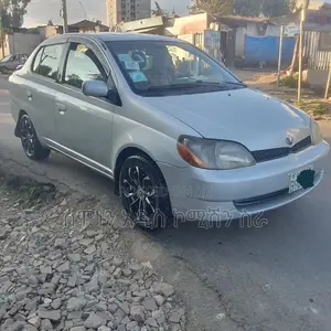 Toyota Platz 1.0 FWD 2001 Silver