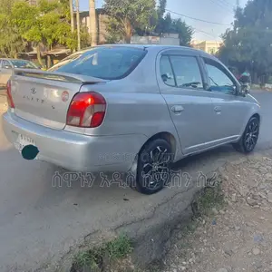 Toyota Platz 1.0 FWD 2001 Silver