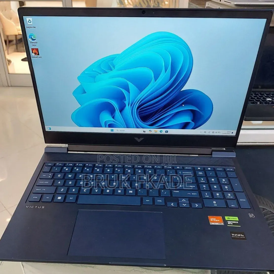 New Laptop HP Victus 16 8GB AMD Ryzen 7 SSD 1T