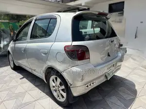 Toyota Vitz 1.0 FWD 5dr 2000 Silver