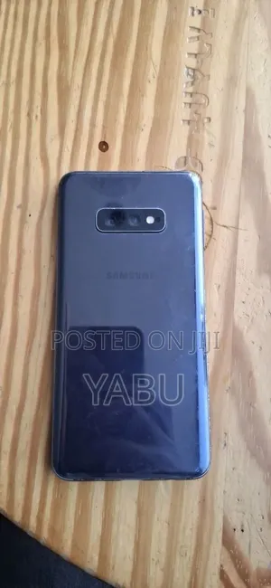 Samsung Galaxy S10e 128 GB Black