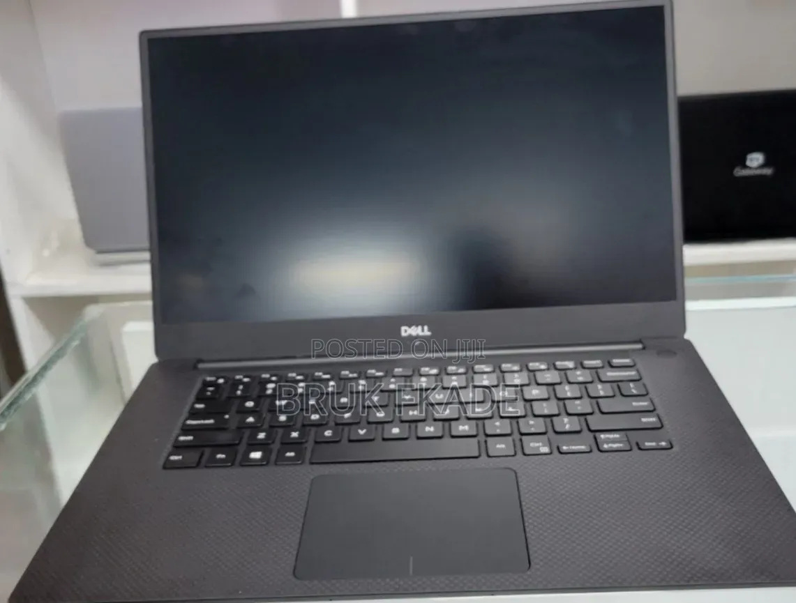 New Laptop Dell Precision 5530 16GB Intel Core i7 SSD 512GB