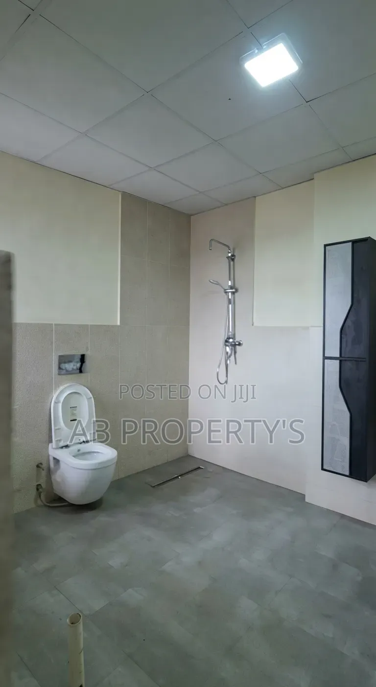 Furnished 3bdrm Apartment in ካሳንቺስ ሂልተን ሆቴል, Kirkos for sale
