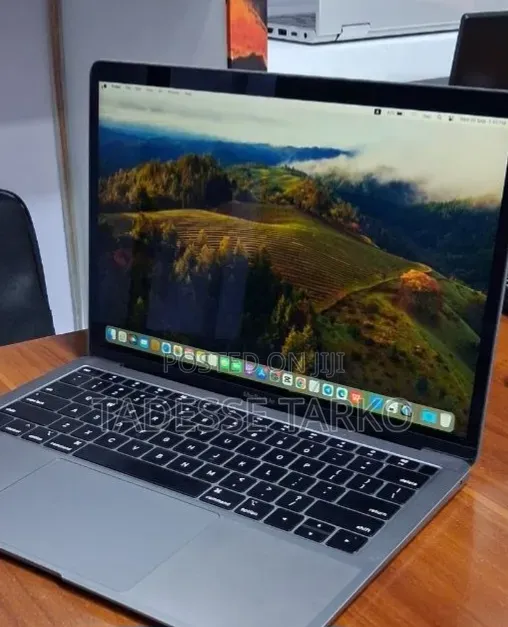 New Laptop Apple MacBook Air 2019 8GB Intel Core i5 SSD 128GB