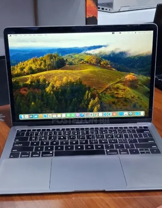 New Laptop Apple MacBook Air 2019 8GB Intel Core i5 SSD 128GB