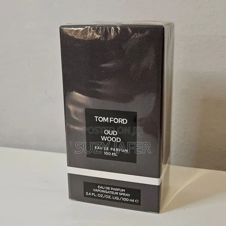 Tom Ford Oud Wood Men Perfume