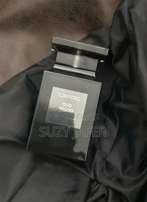Tom Ford Oud Wood Men Perfume
