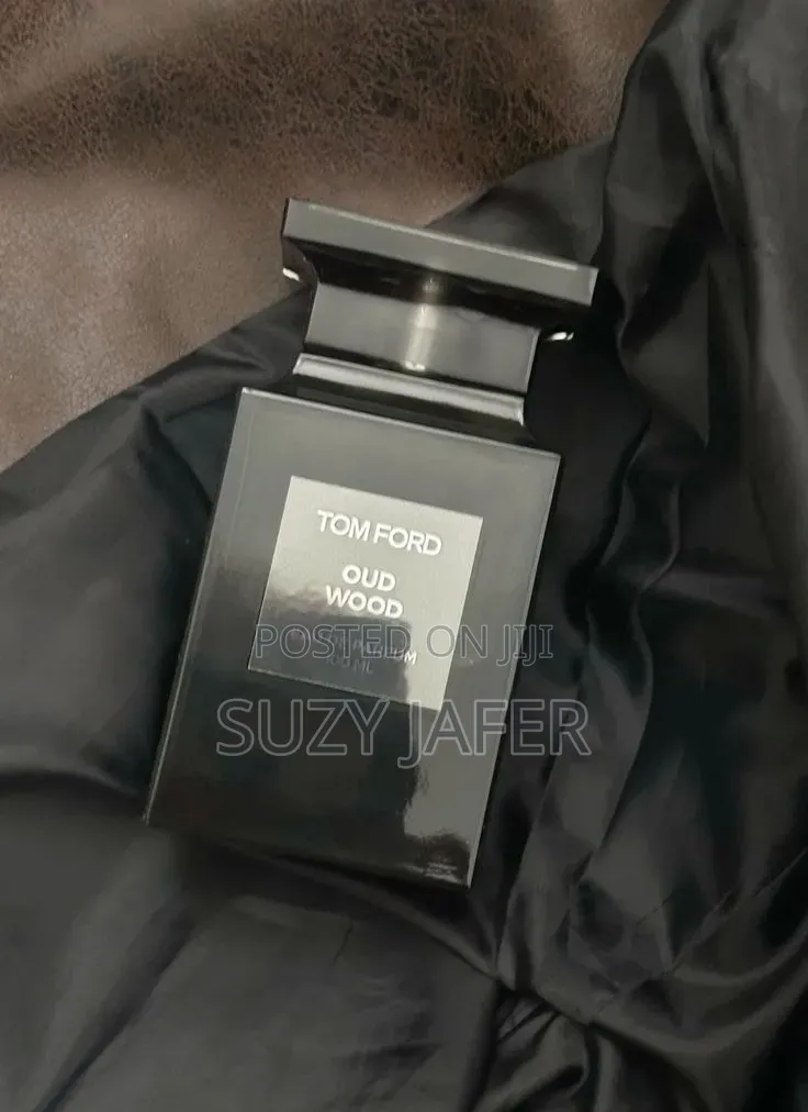 Tom Ford Oud Wood Men Perfume