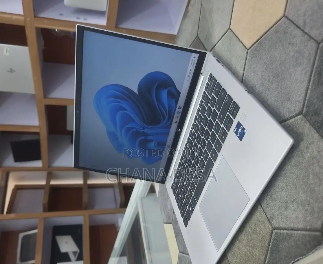 New Laptop HP EliteBook 840 G10 16GB Intel Core i5 SSD 512GB