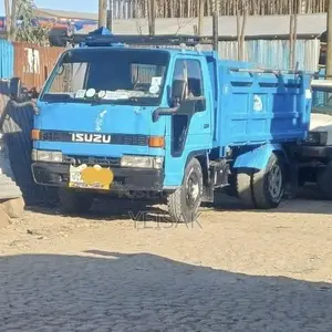 Isuzu Elf Light-Duty Dump Truck