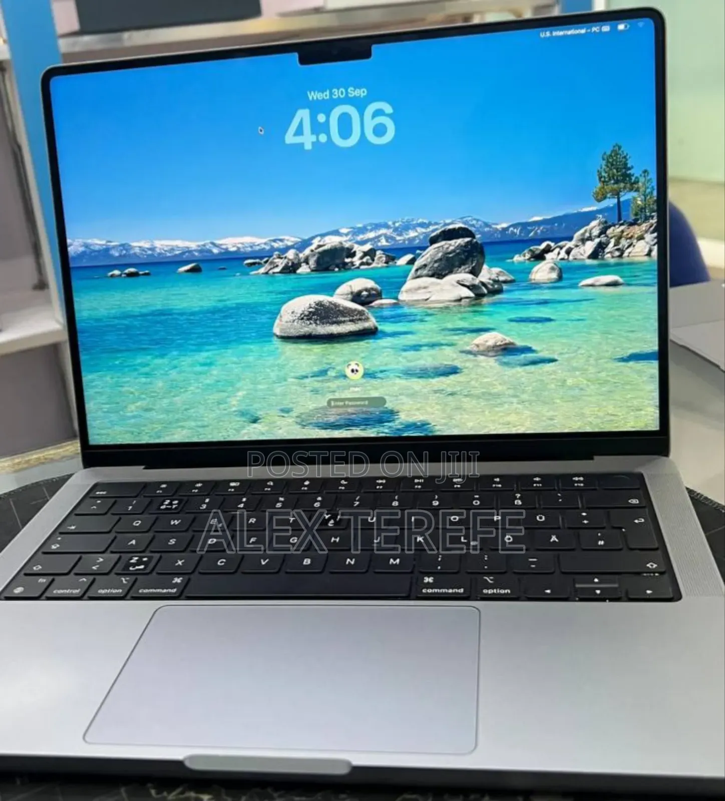 New Laptop Apple MacBook Pro 2021 M1 16GB Apple M1 Pro SSD 512GB