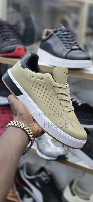 Cole Haan የወንድ ጫማ
