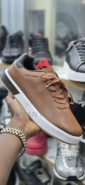 Cole Haan የወንድ ጫማ