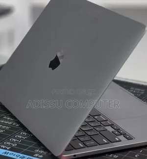 New Laptop Apple MacBook Pro 2020 M1 16GB Apple M1 Pro SSD 256GB