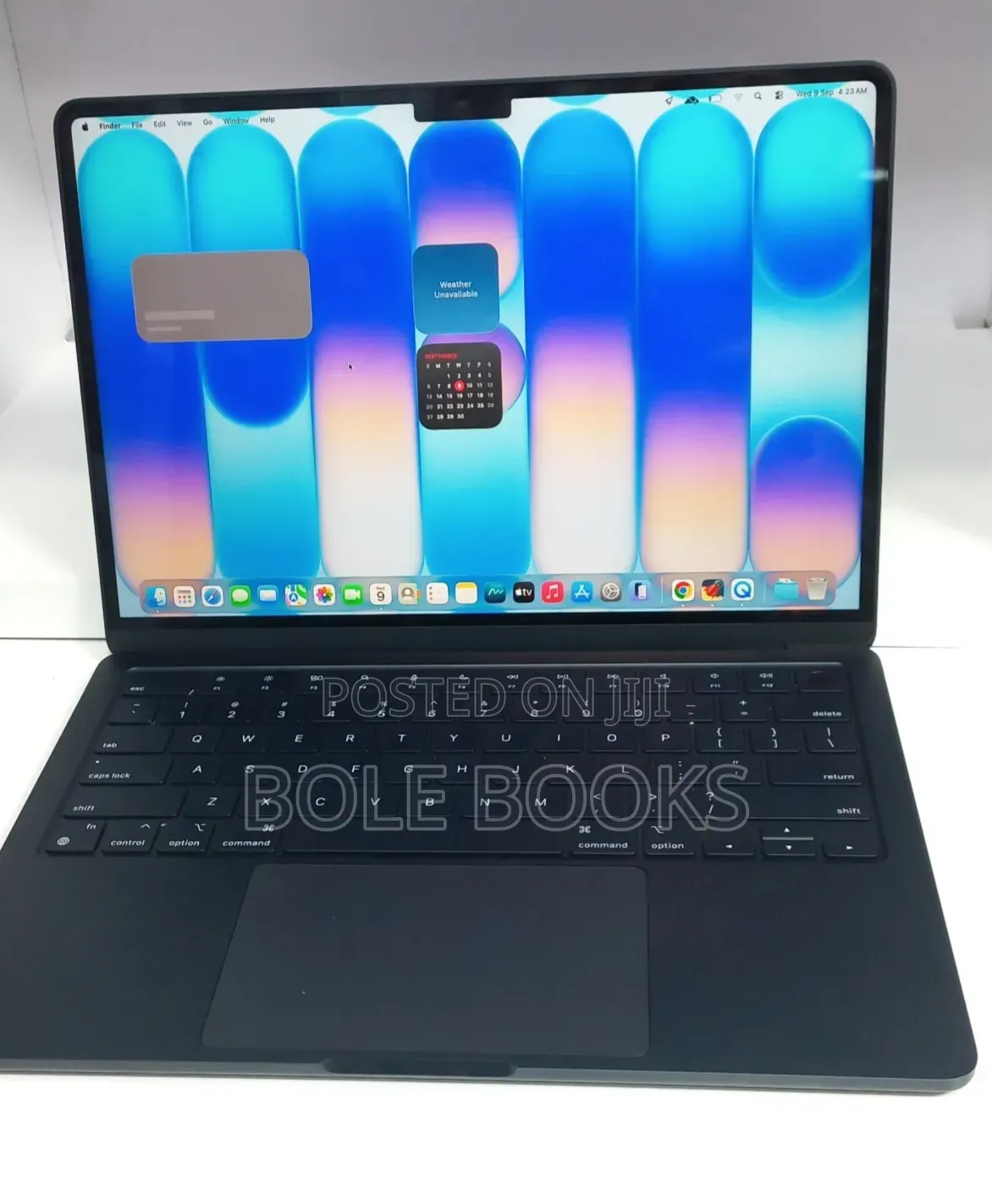New Laptop Apple MacBook Air 2022 M2 8GB Apple M2 SSD 256GB
