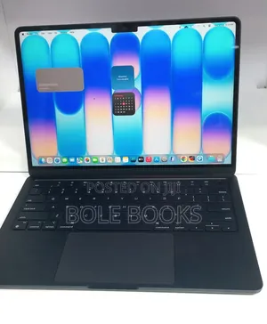 New Laptop Apple MacBook Air 2022 M2 8GB Apple M2 SSD 256GB