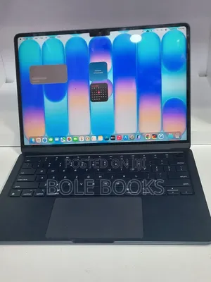 New Laptop Apple MacBook Air 2022 M2 8GB Apple M2 SSD 256GB