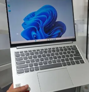 New Laptop Lenovo 16GB AMD Ryzen 7 SSD 512GB