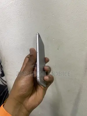 Apple iPhone 6s 32 GB Silver