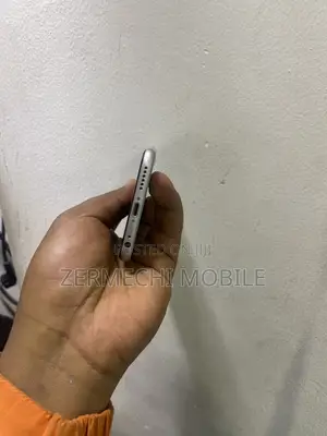 Apple iPhone 6s 32 GB Silver
