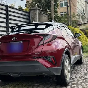 Toyota C-HR 2020 Red
