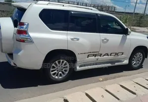 Toyota Land Cruiser Prado 2016 White