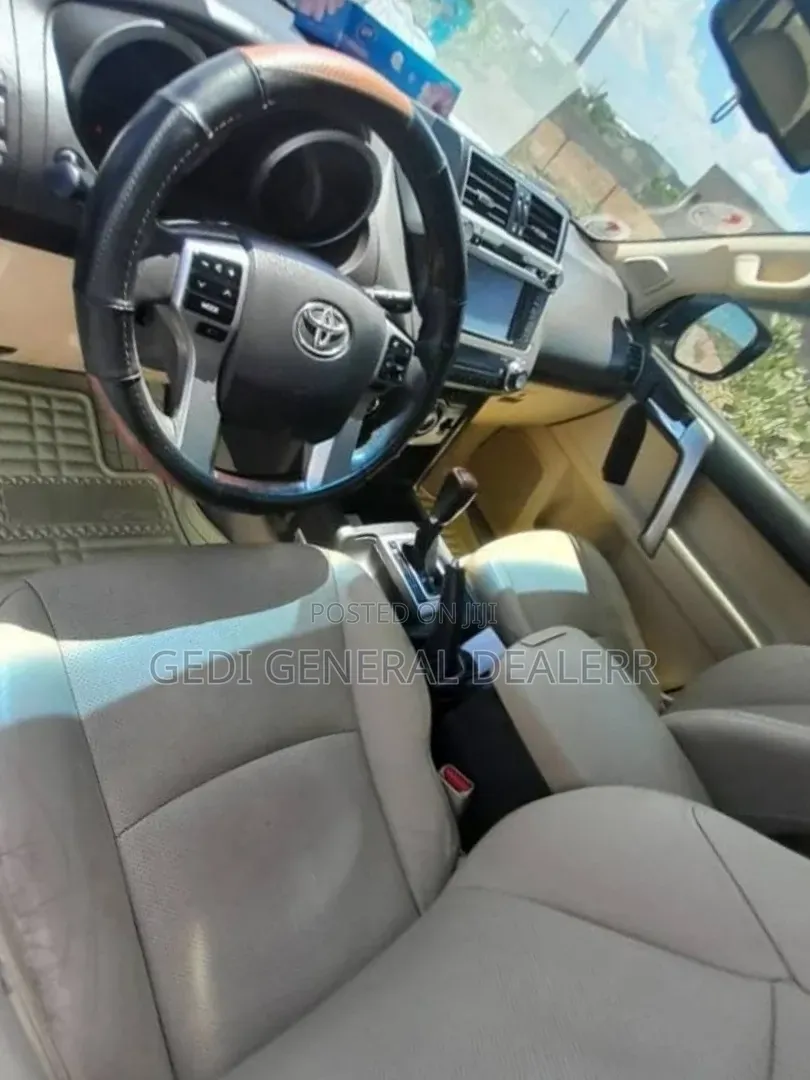 Toyota Land Cruiser Prado 2016 White