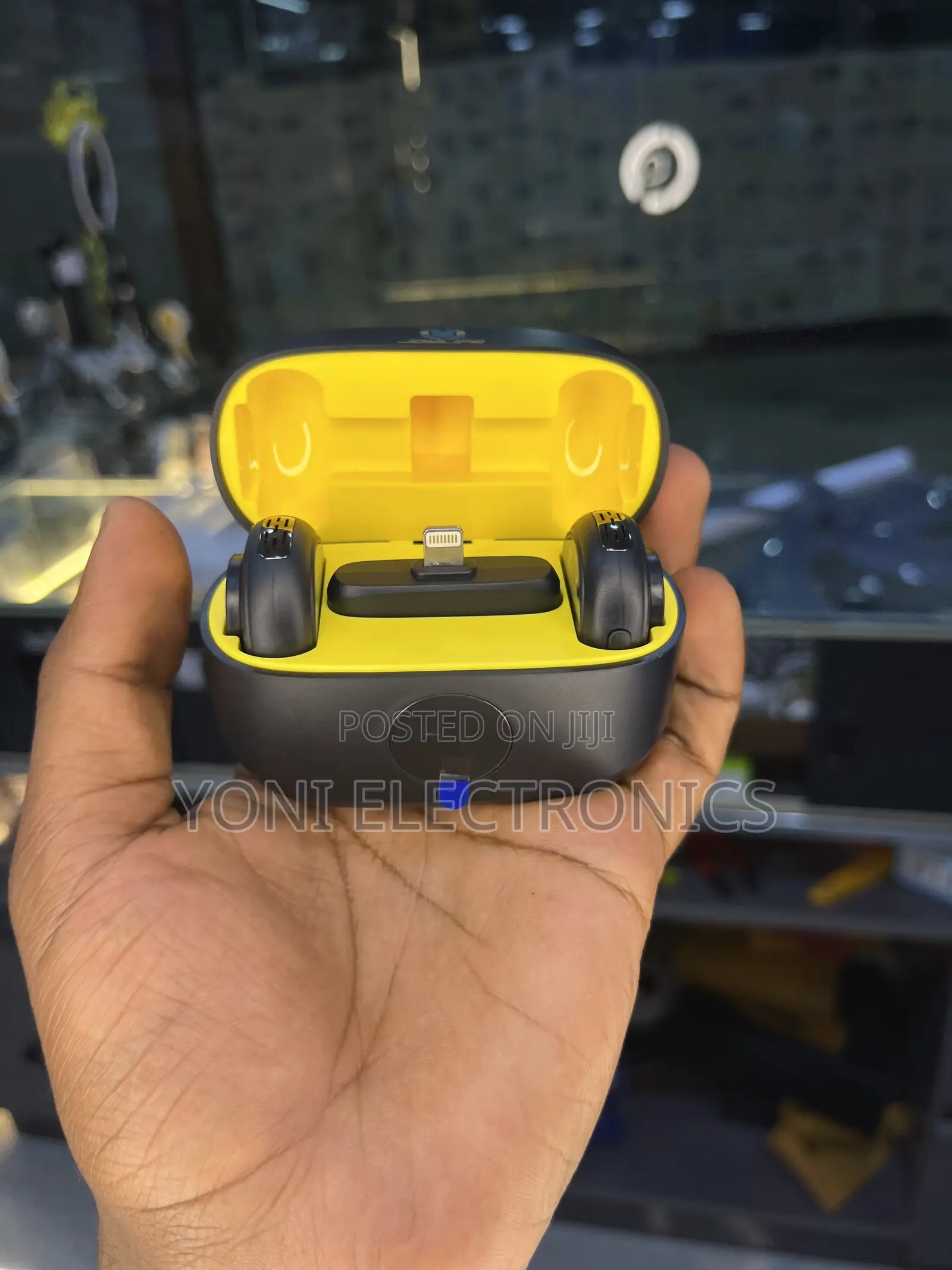 Joyroom/Joylife K31Pro 2.4G Wireless Collar Clip Button Microphone