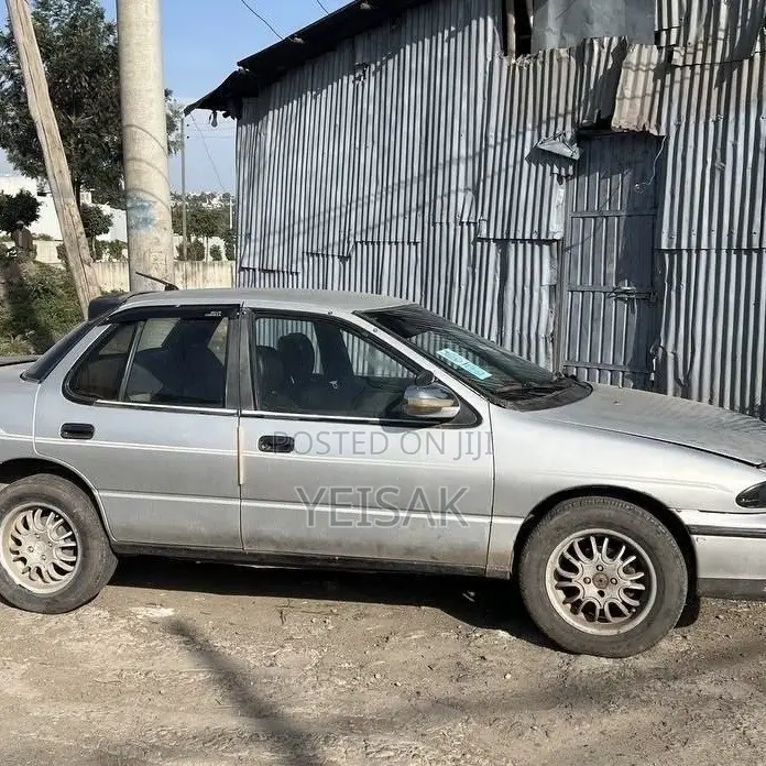 Isuzu Stylus 1992 Silver