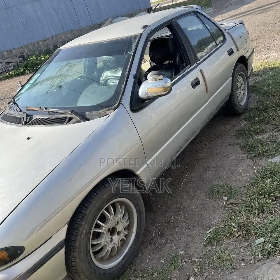 Isuzu Stylus 1992 Silver