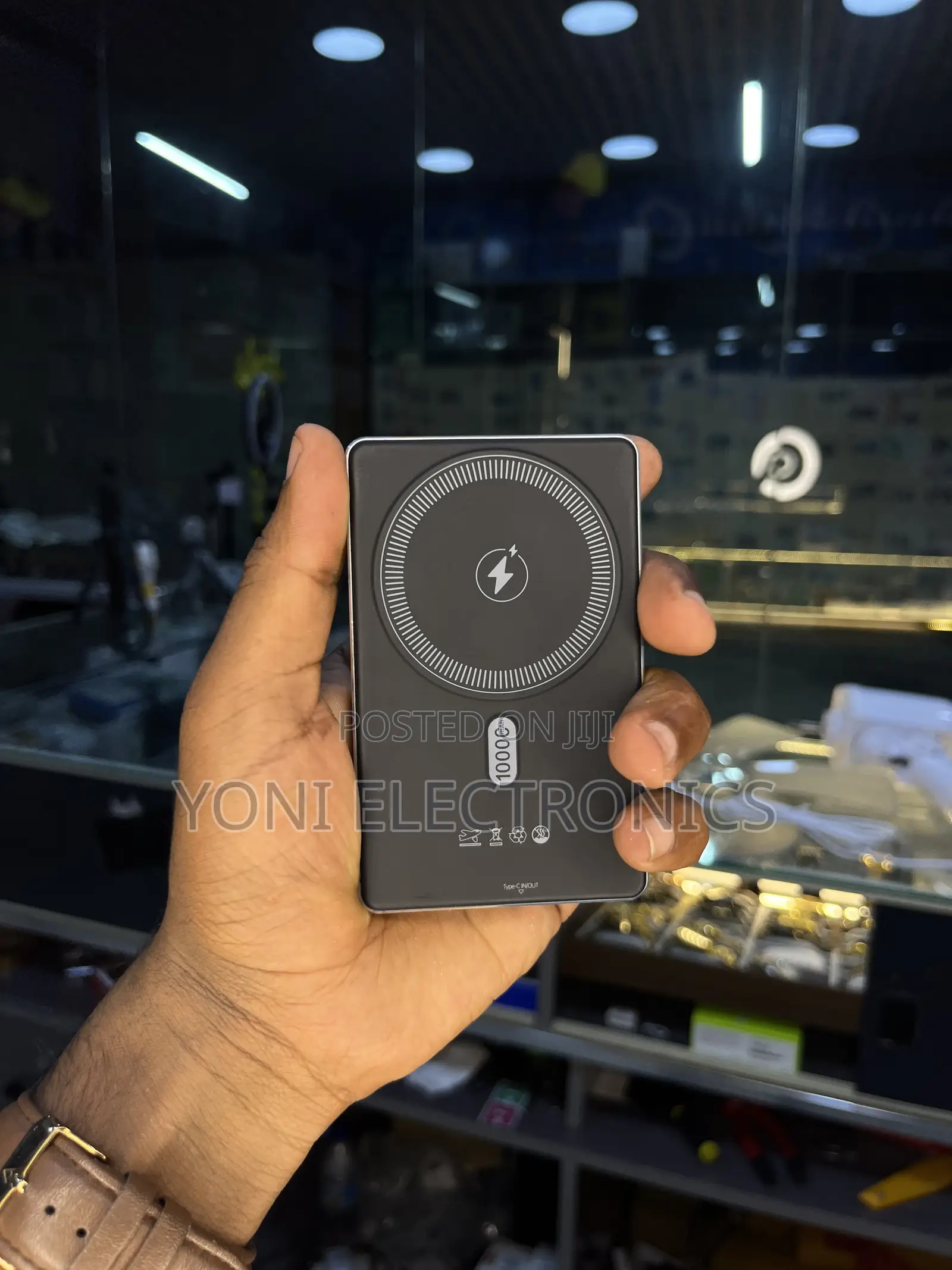 Rugga's MagOn Series 10,000mAh Magnetic Wireless Power Bank
