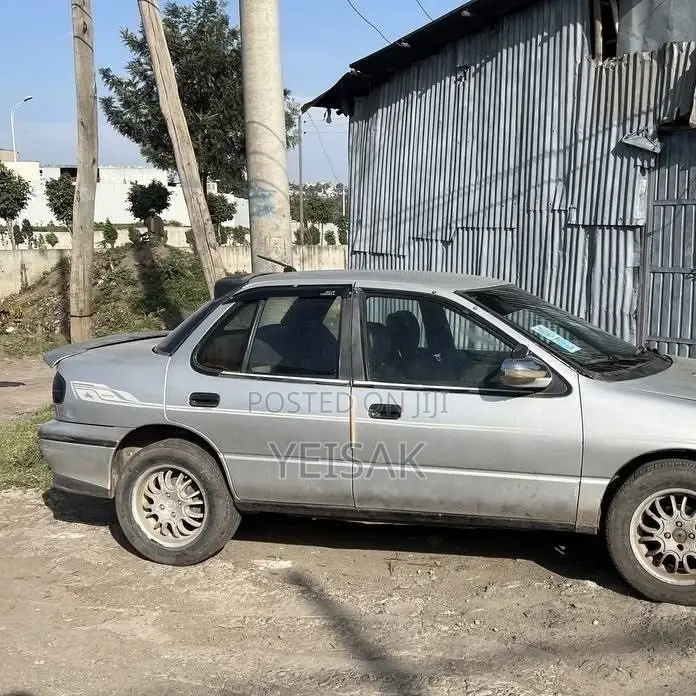 Isuzu Stylus 1992 Silver