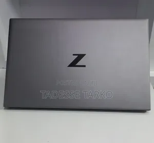 New Laptop HP ZBook Firefly G8 16GB Intel Core i7 SSD 512GB