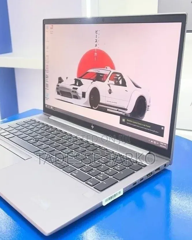 New Laptop HP ZBook Firefly G8 16GB Intel Core i7 SSD 512GB
