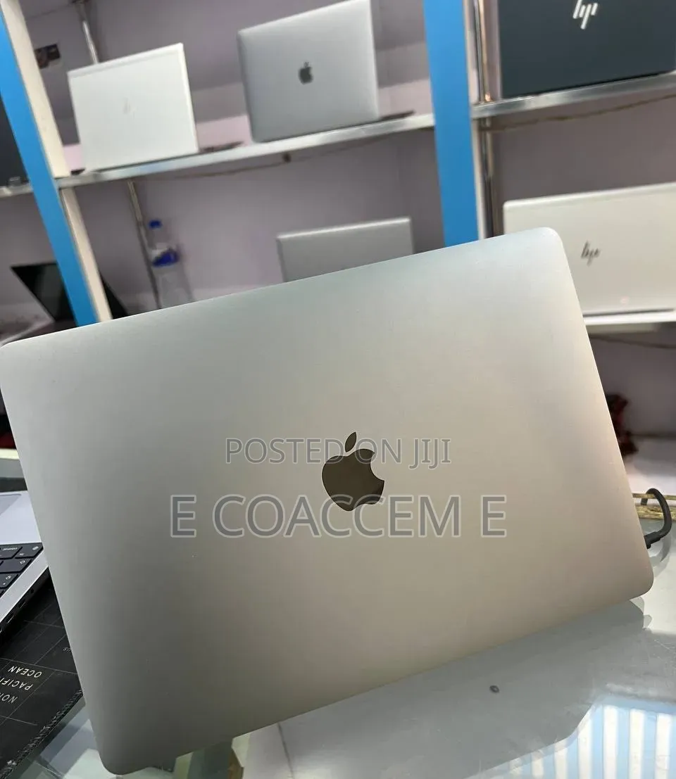 New Laptop Apple MacBook 16GB Apple M1 SSD 256GB