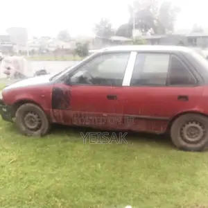 Suzuki Swift 1990 Red