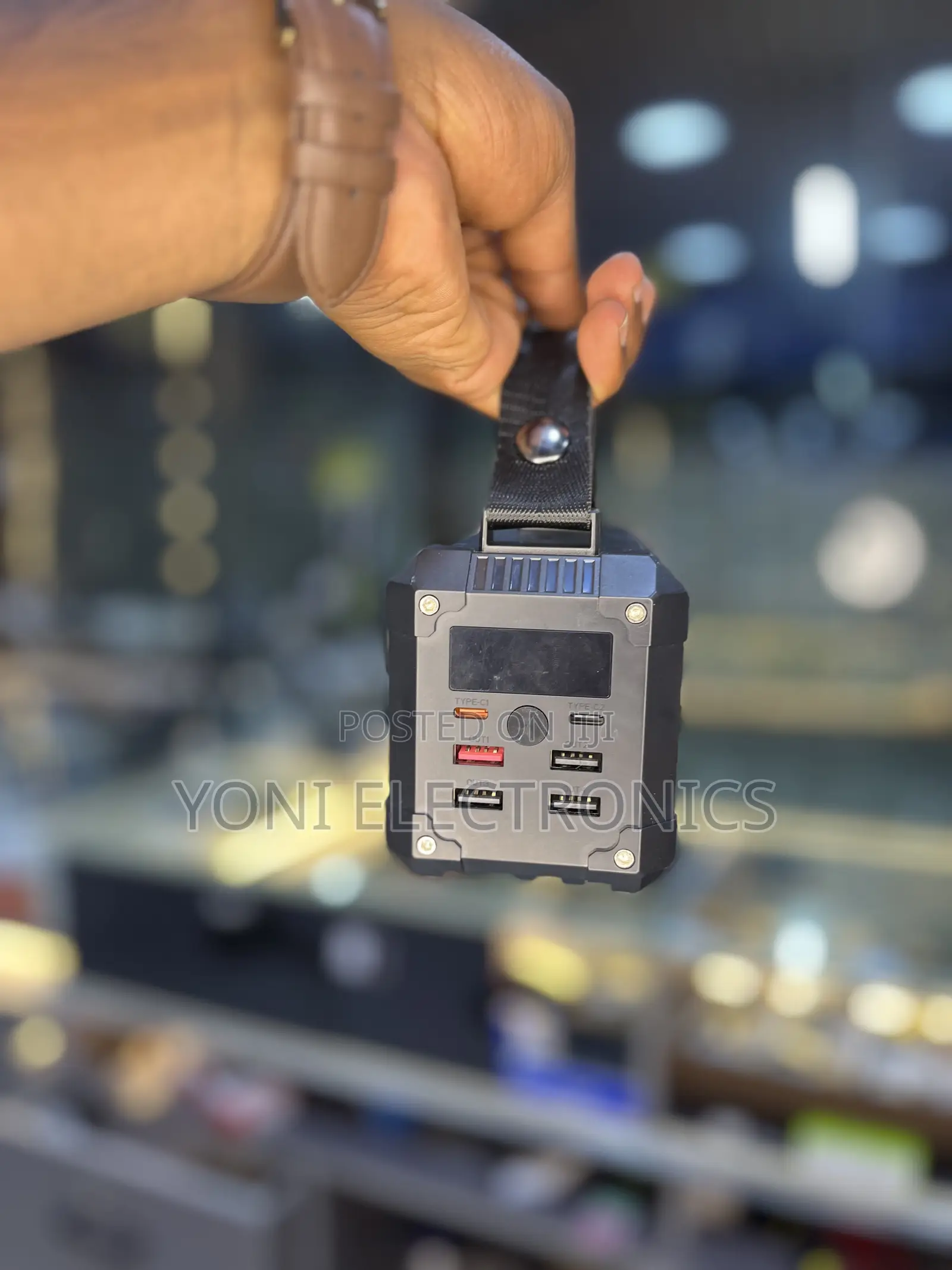 Rugga's HMA-60 60,000mAh 22.5W Power Bank With Built-in Cables