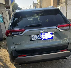 Toyota RAV4 2021 Teal