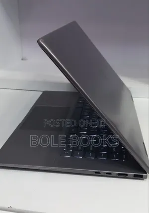 New Laptop HP Envy X2 16GB Intel Core Ultra 7 SSD 512GB