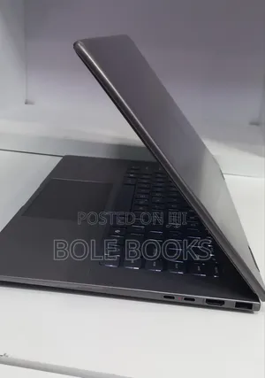 New Laptop HP Envy X2 16GB Intel Core Ultra 7 SSD 512GB