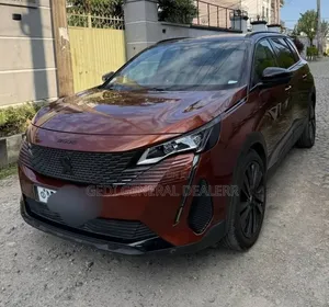 Peugeot 5008 2021 Brown